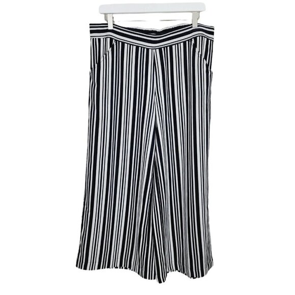 Max Studio Sz Large Wide Leg Crop Pants Black White Stripes Elastic Waist EUC - Picture 1 of 7